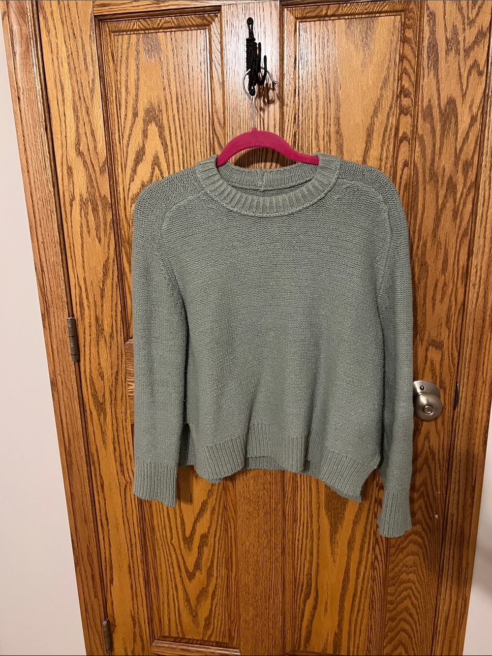 Women’s Abercrombie and Fitch Classic Crewneck Knit Sweater in Sage Green